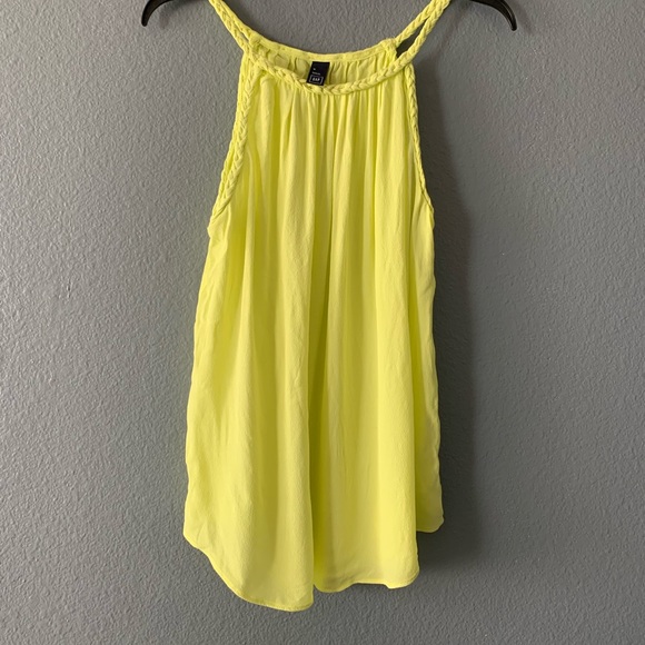 GAP Tops - Gap Braided Top